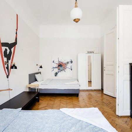 Downtown Circus Apartment Budapest Ngoại thất bức ảnh