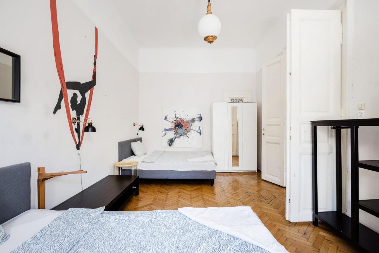 Downtown Circus Apartment Budapest Ngoại thất bức ảnh