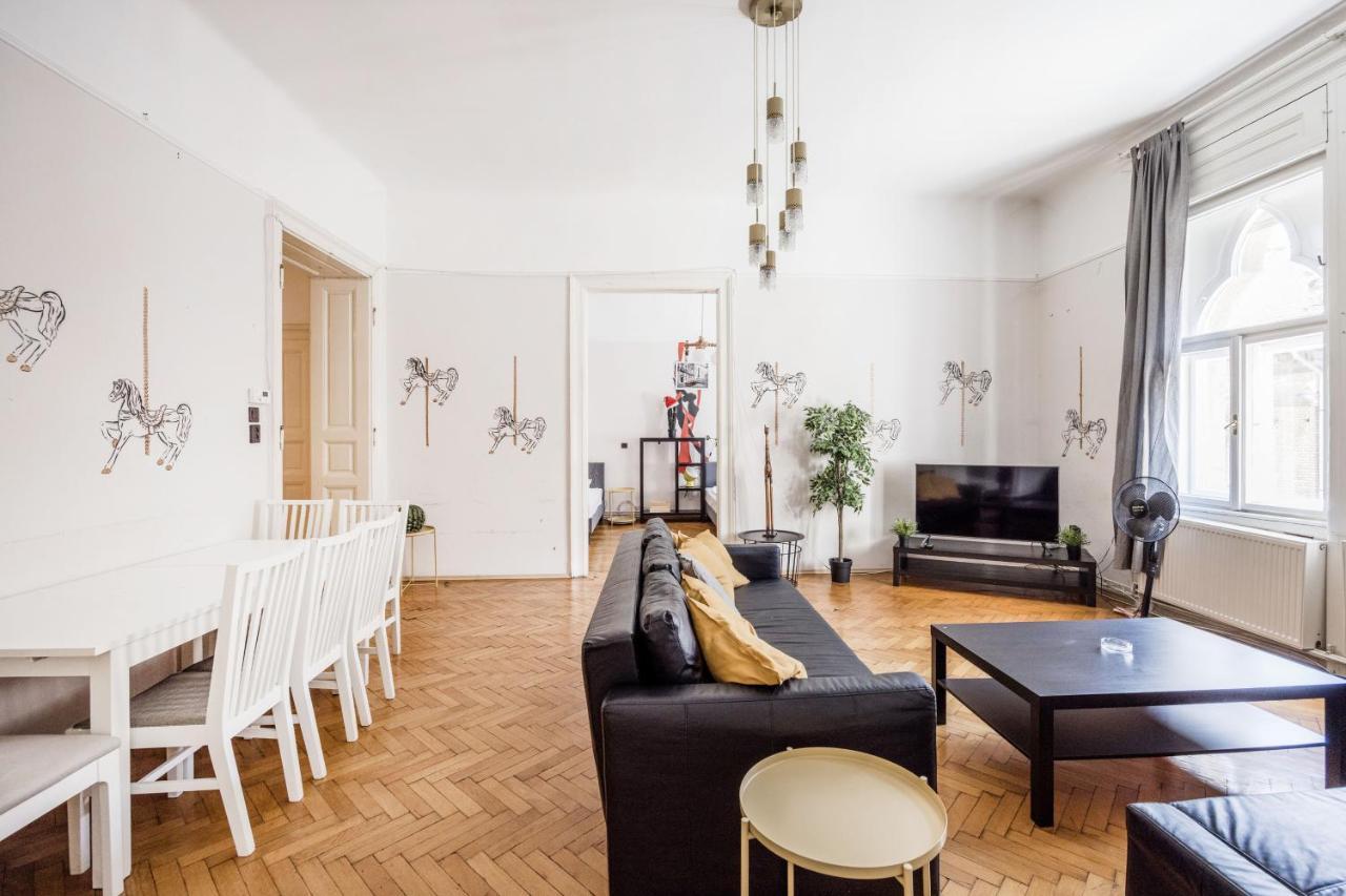 Downtown Circus Apartment Budapest Ngoại thất bức ảnh
