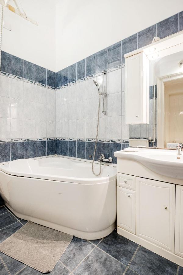 Downtown Circus Apartment Budapest Ngoại thất bức ảnh