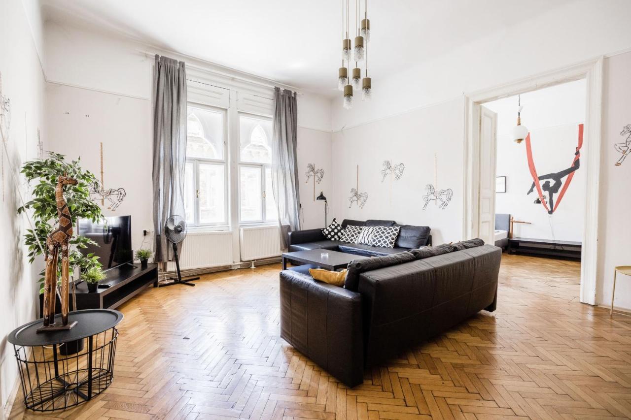 Downtown Circus Apartment Budapest Ngoại thất bức ảnh