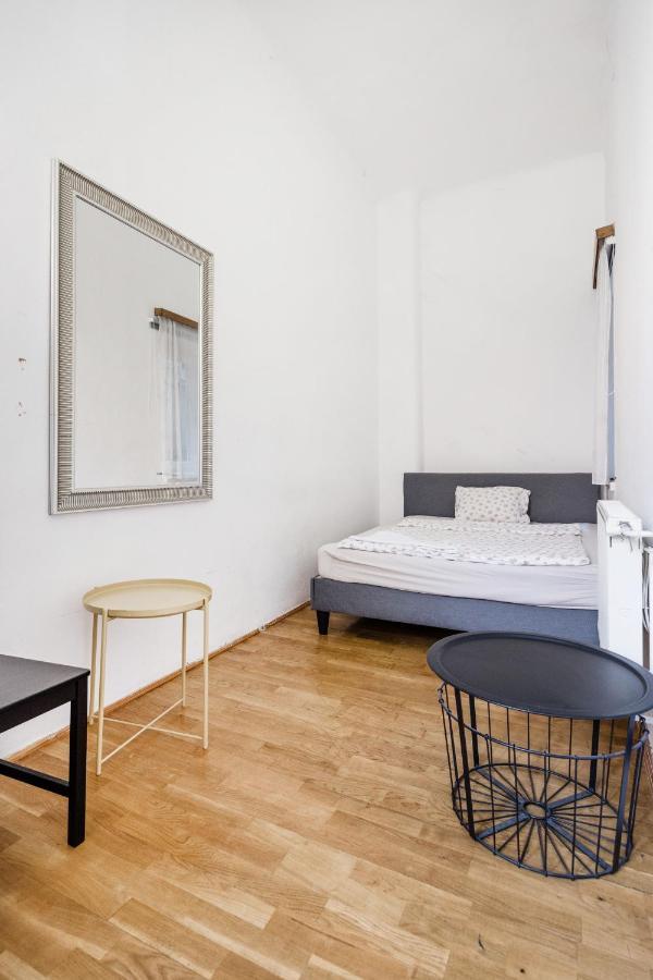 Downtown Circus Apartment Budapest Ngoại thất bức ảnh