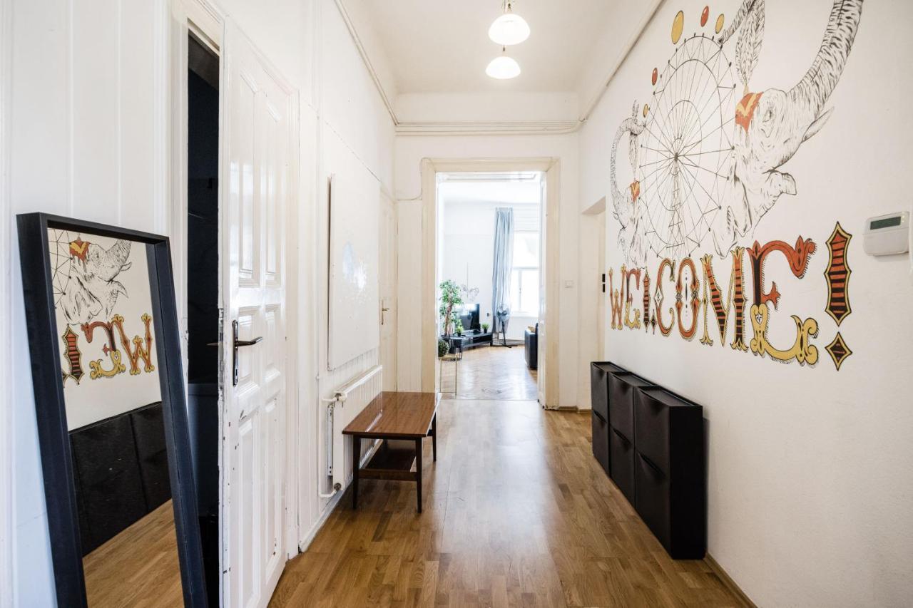 Downtown Circus Apartment Budapest Ngoại thất bức ảnh