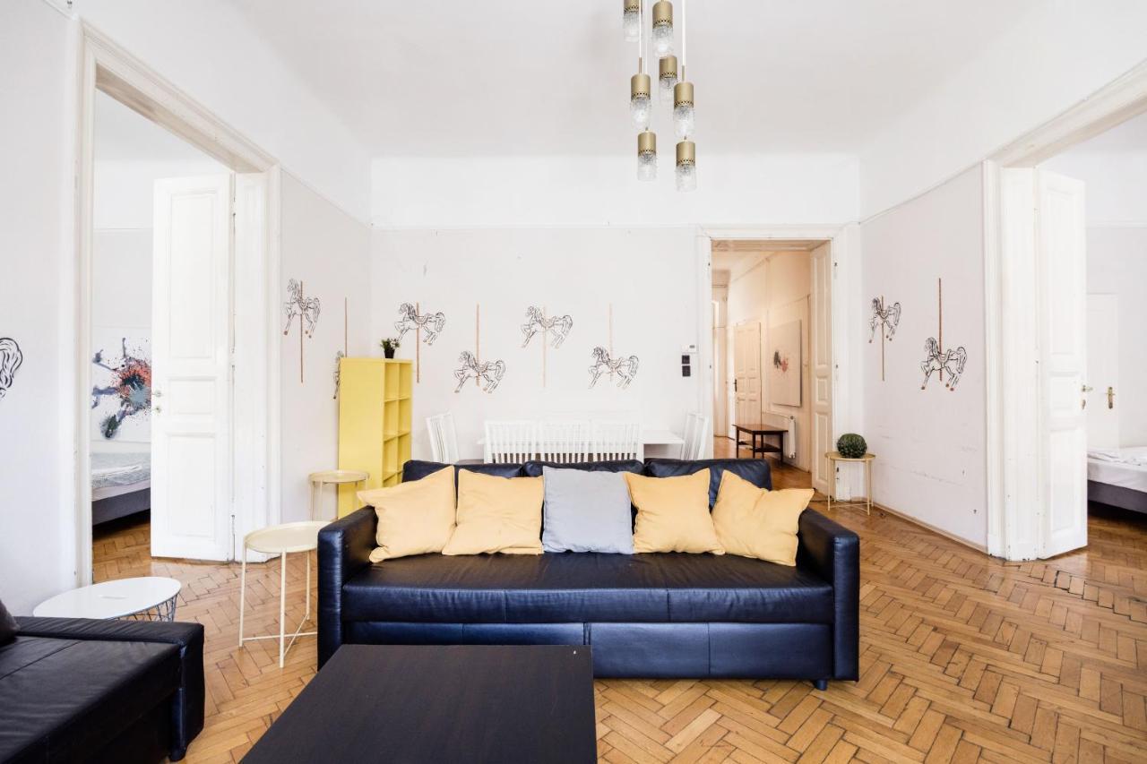 Downtown Circus Apartment Budapest Ngoại thất bức ảnh