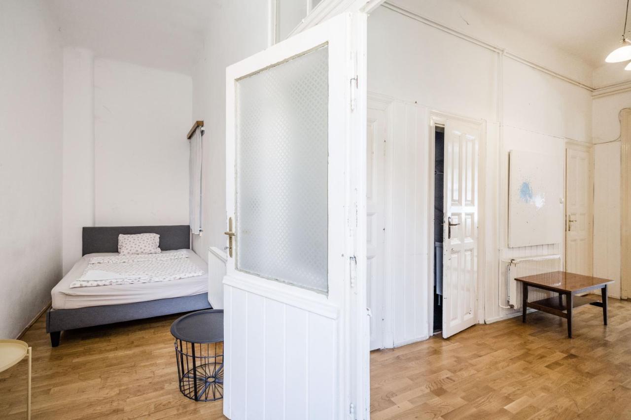 Downtown Circus Apartment Budapest Ngoại thất bức ảnh
