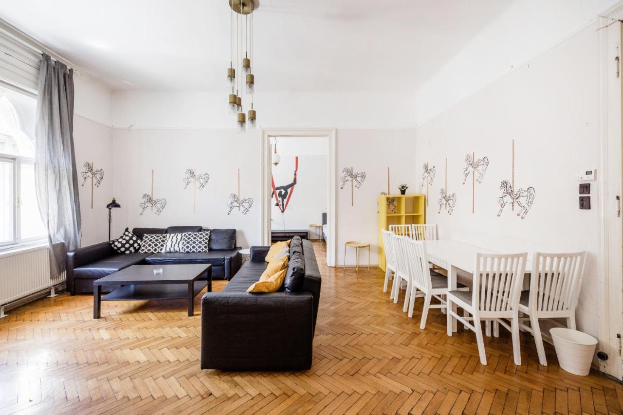 Downtown Circus Apartment Budapest Ngoại thất bức ảnh