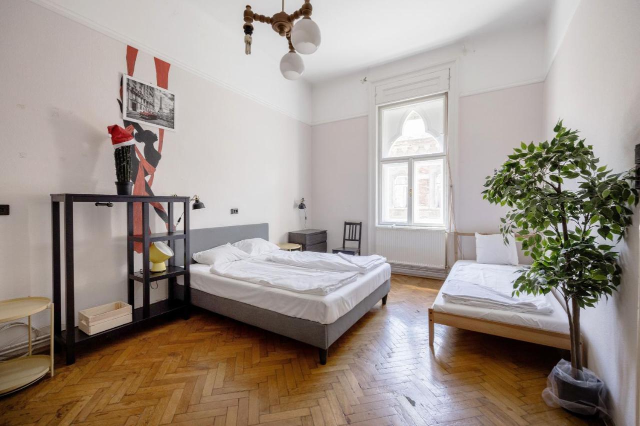 Downtown Circus Apartment Budapest Ngoại thất bức ảnh